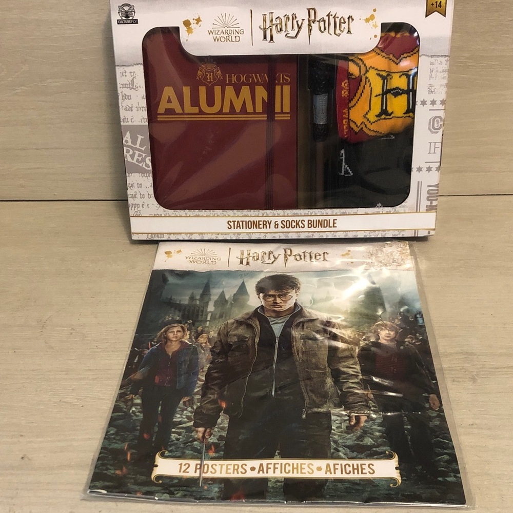 Harry Potter Stationery & Socks AND 12 Posters NIB Please Read